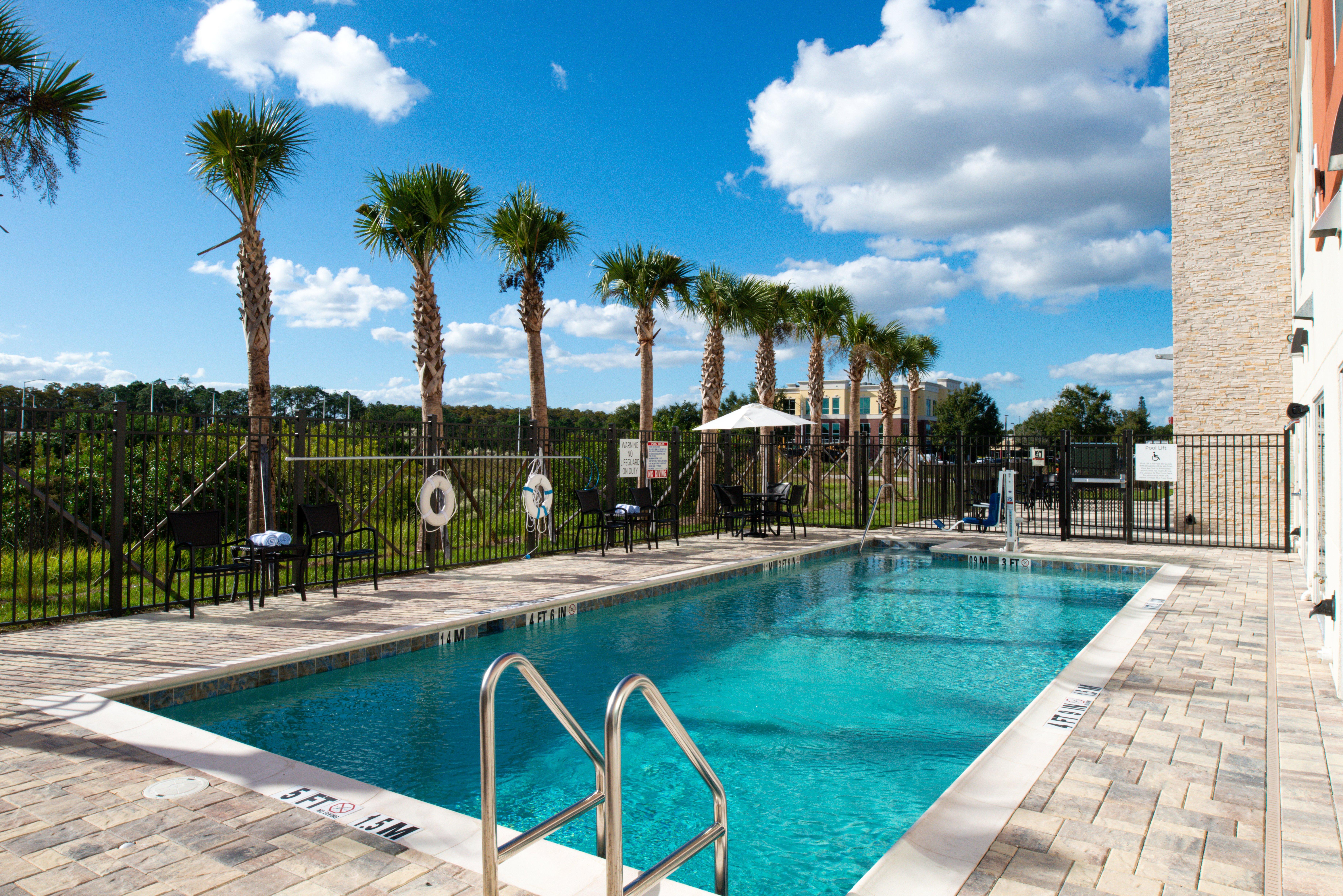 Holiday Inn Express Orlando - South Park By Ihg Williamsburg Bagian luar foto